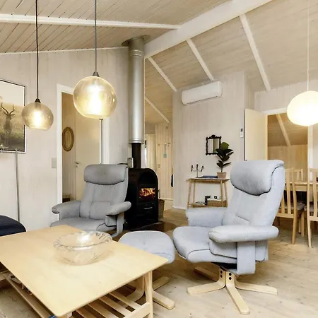 6 Person In Idestrup-by Traum *