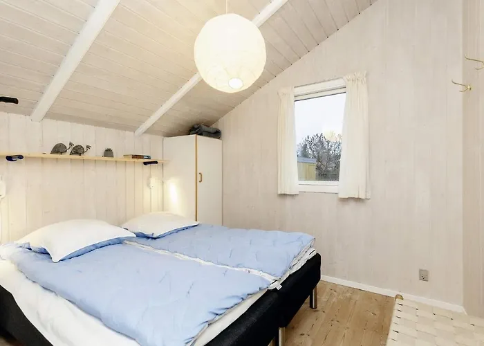 6 Person In Idestrup-by Traum Bøtø By
